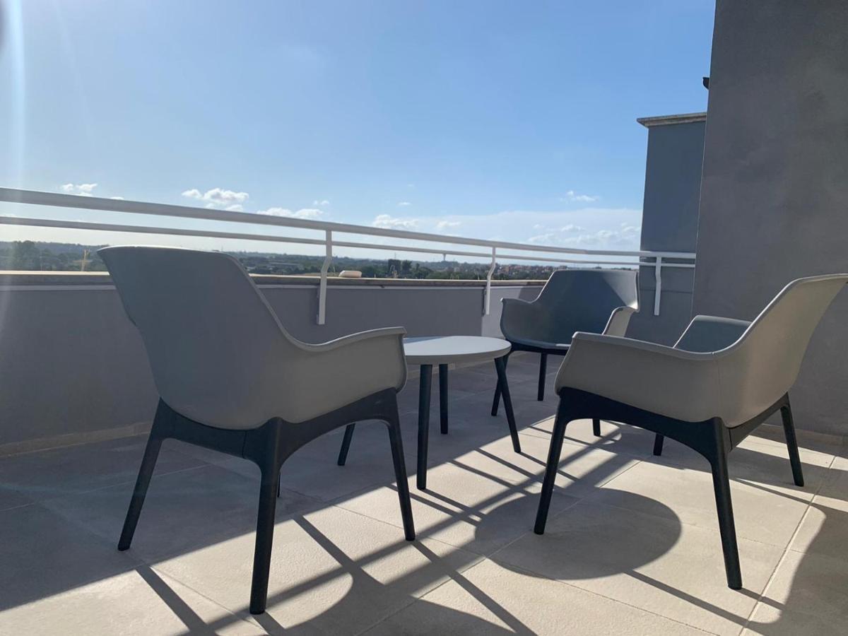 Penthouse Aureliana Attico Con Piscina A Roma Apartment Exterior foto