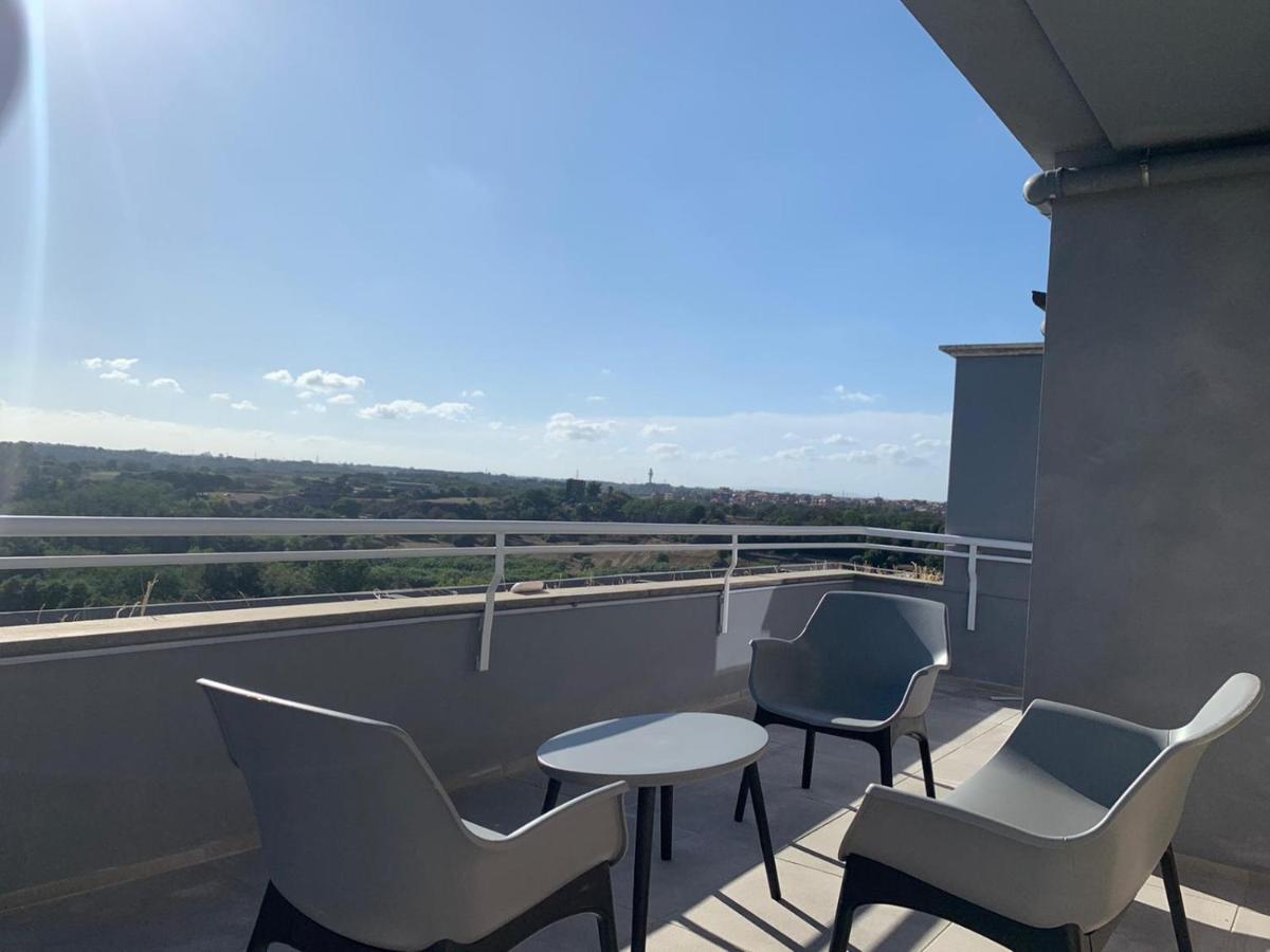 Penthouse Aureliana Attico Con Piscina A Roma Apartment Exterior foto