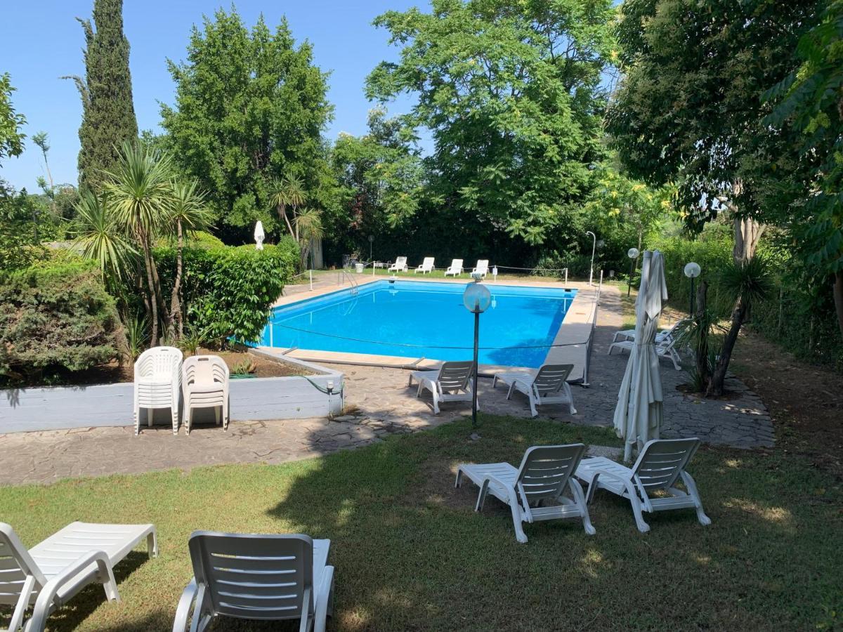 Penthouse Aureliana Attico Con Piscina A Roma Apartment Exterior foto